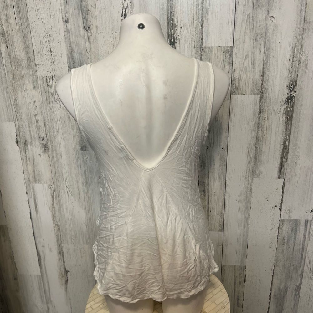 White tank top - Picture 4 of 4